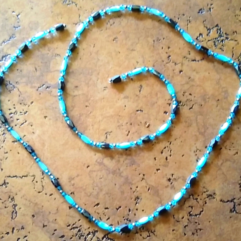 ♥️SOLD!♥️Magnetic Beaded Necklace/Bracelet - Picture 1 of 8